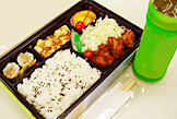写真：お弁当・お茶