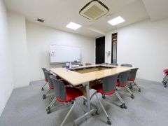 405会議室　ロの字